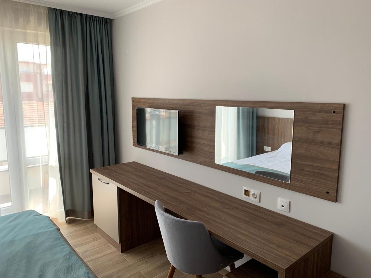 Cinema Hotel Primorsko Luaran gambar