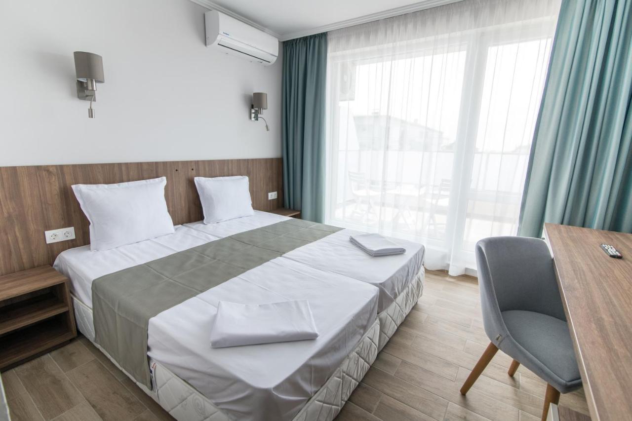 Cinema Hotel Primorsko Luaran gambar