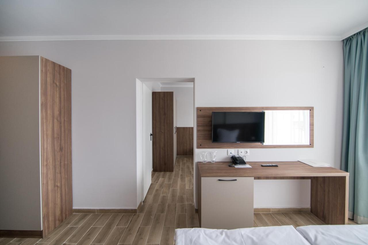 Cinema Hotel Primorsko Luaran gambar