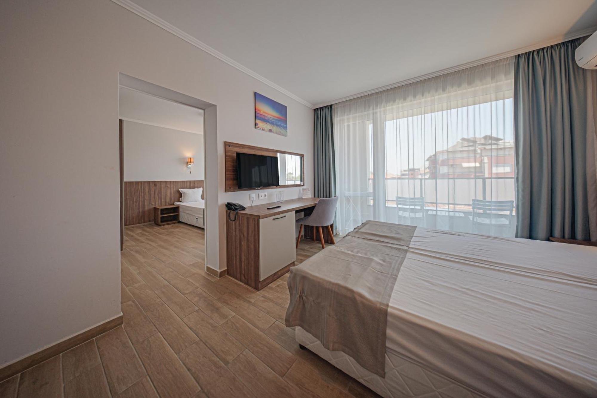 Cinema Hotel Primorsko Luaran gambar