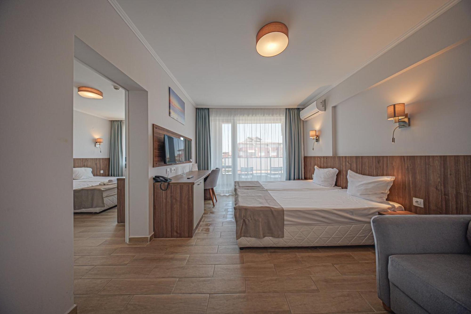 Cinema Hotel Primorsko Luaran gambar